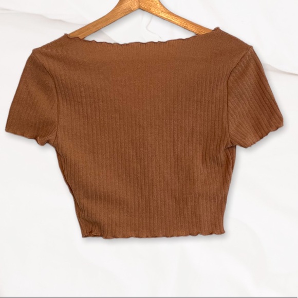 SHEIN Short Sleeve Button Down Crop Top - Picture 2 of 5